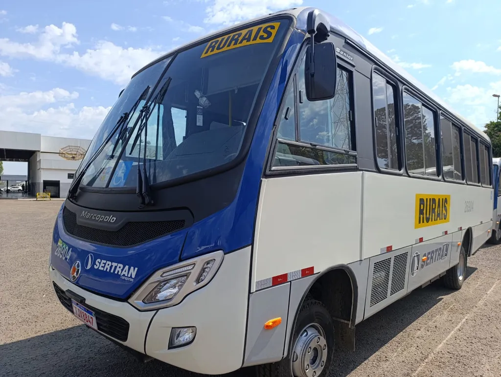Micro-ônibus LO 916R Fretamento Rural com carroceria Marcopolo (Divulgação)